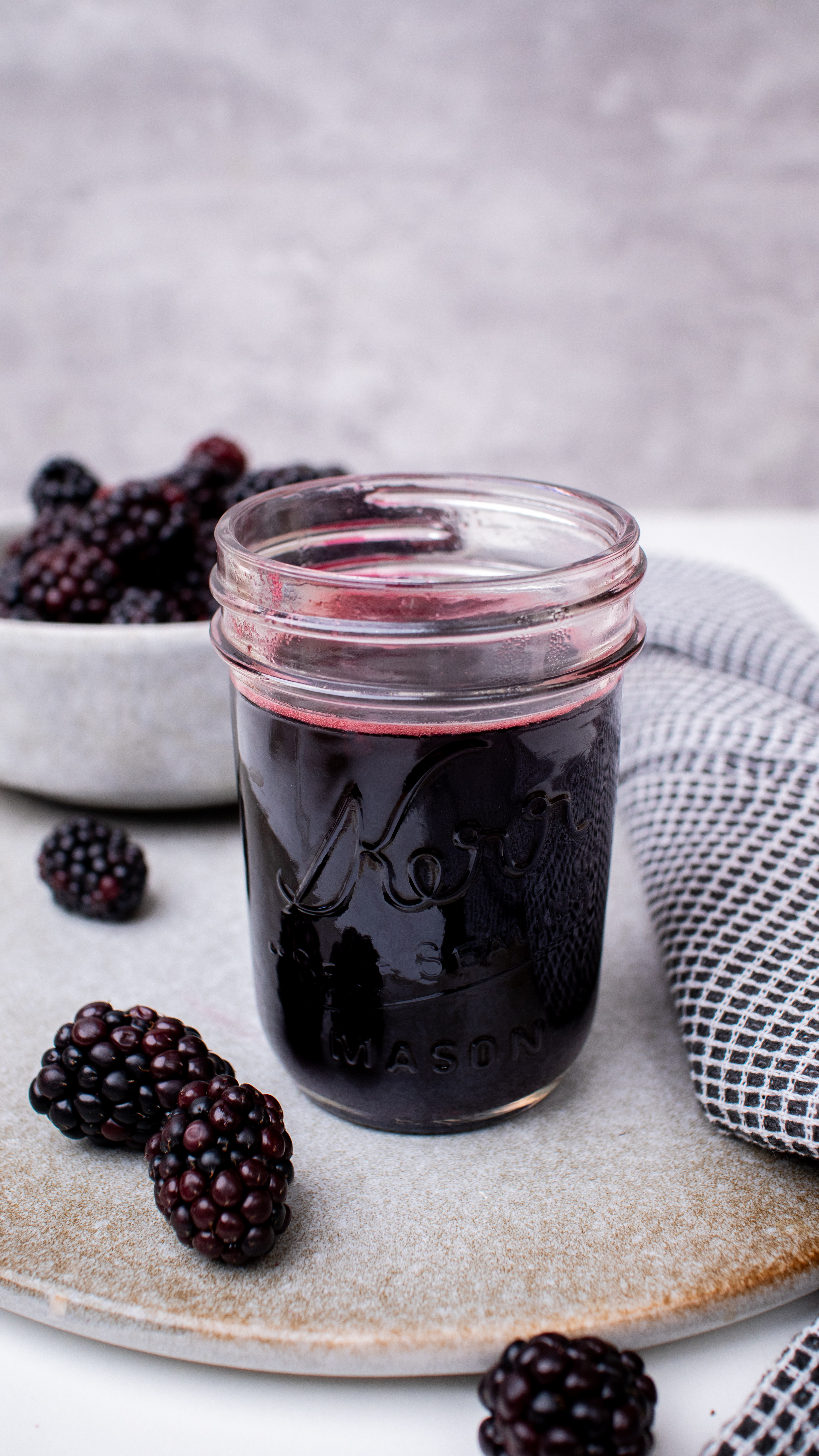 Homemade Blackberry Syrup